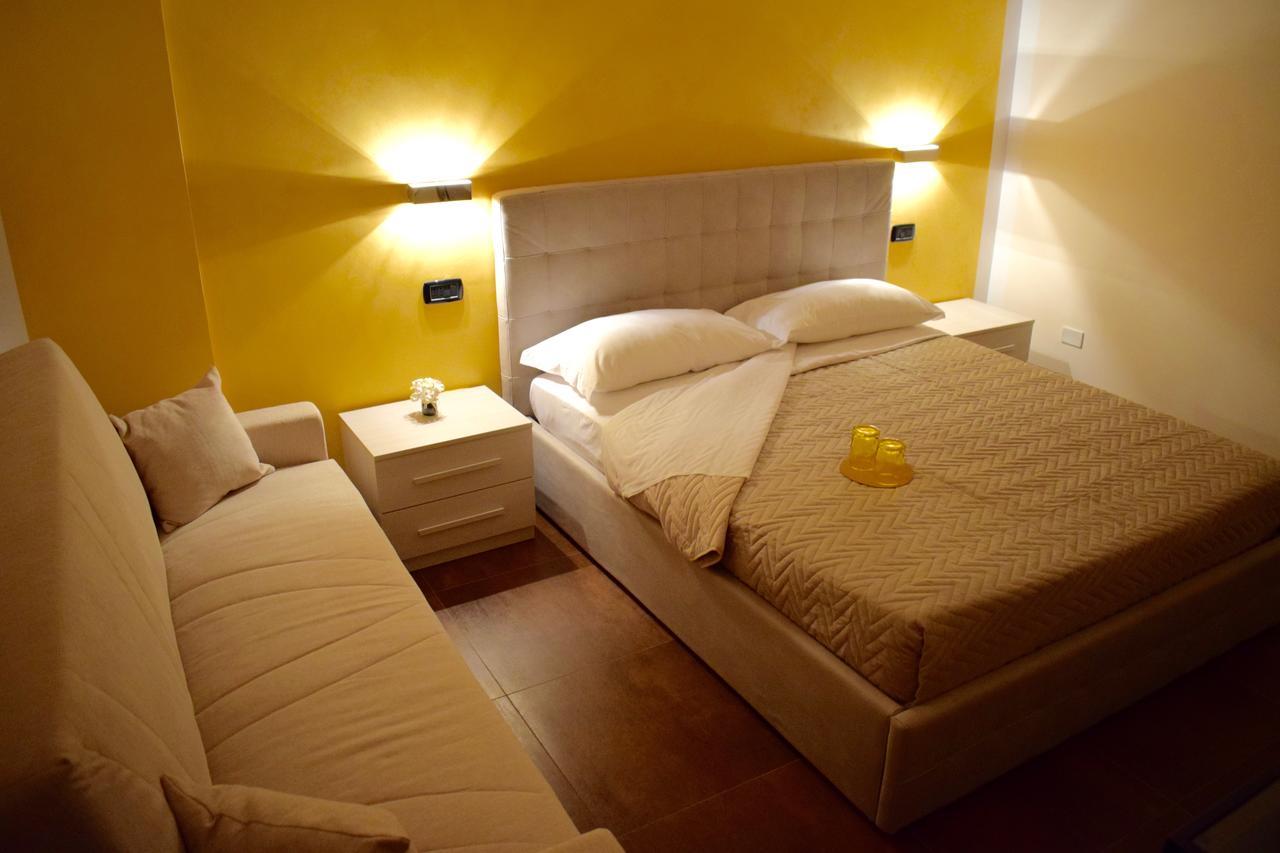 Corallo Rooms Салерно Экстерьер фото